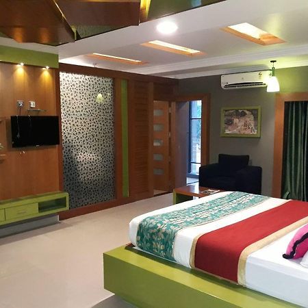 Holiday Hill Hotel & Suites Sultan Bathery Buitenkant foto