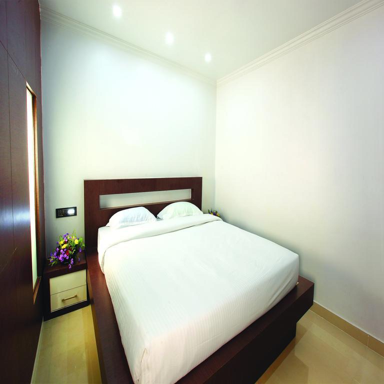 Holiday Hill Hotel & Suites Sultan Bathery Buitenkant foto