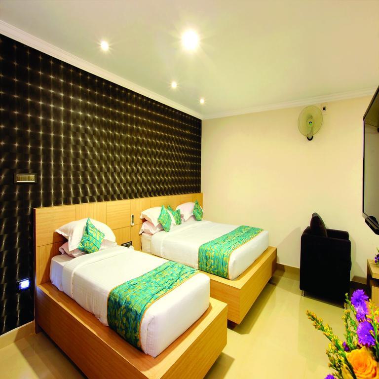 Holiday Hill Hotel & Suites Sultan Bathery Buitenkant foto