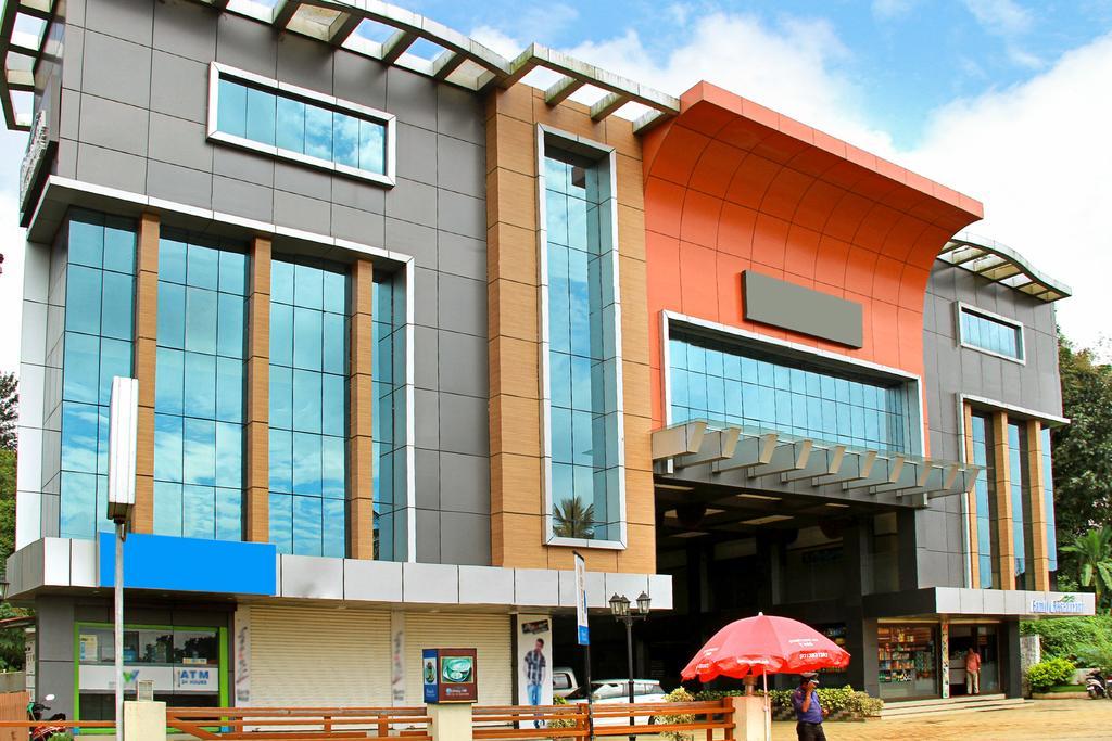 Holiday Hill Hotel & Suites Sultan Bathery Buitenkant foto
