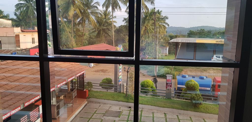 Holiday Hill Hotel & Suites Sultan Bathery Buitenkant foto
